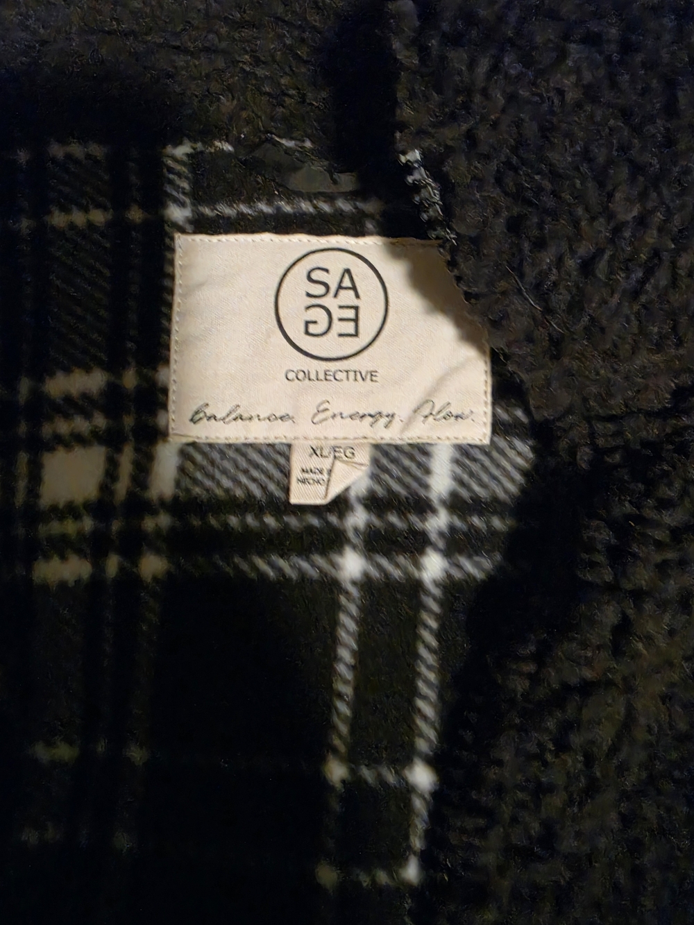 Sage Collective Women's Black Sherpa Fleece Vest - Lightweight Layer - Picture 3 of 5